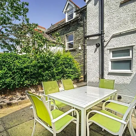 5 The Townhouse *