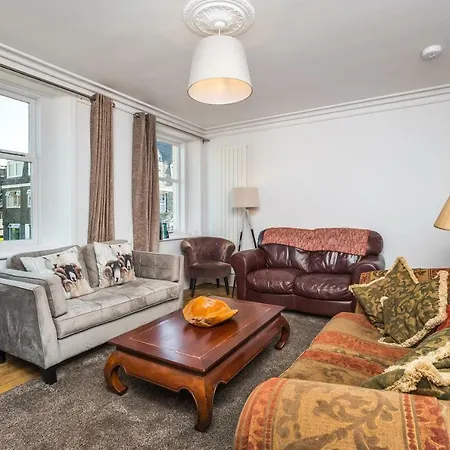 5 The Townhouse 度假居